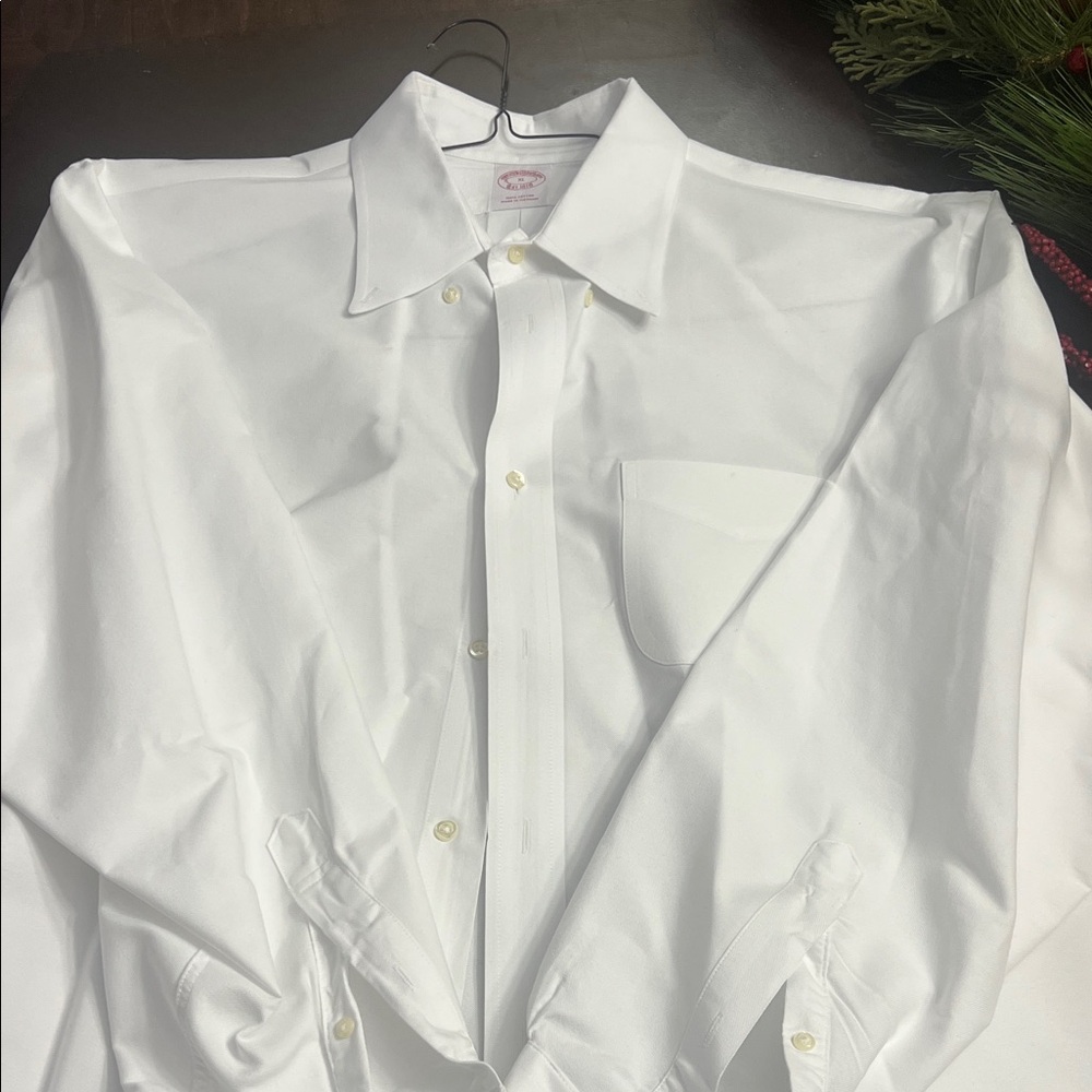 Brooks Brothers Classic White Dress Shirt